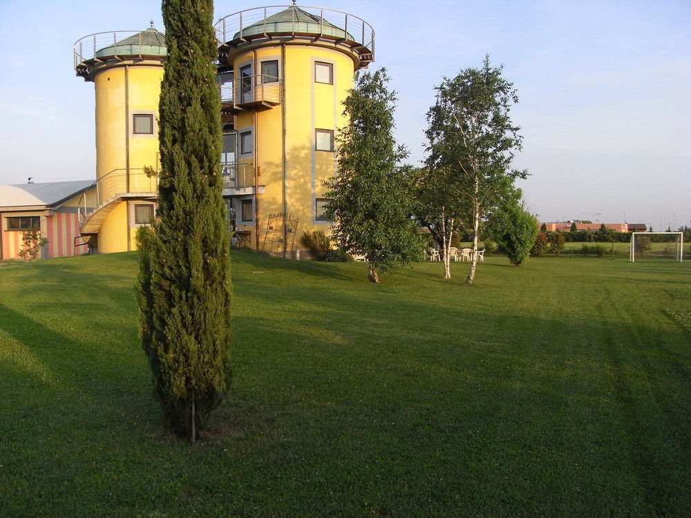I Silos Guest House Серіате Екстер'єр фото